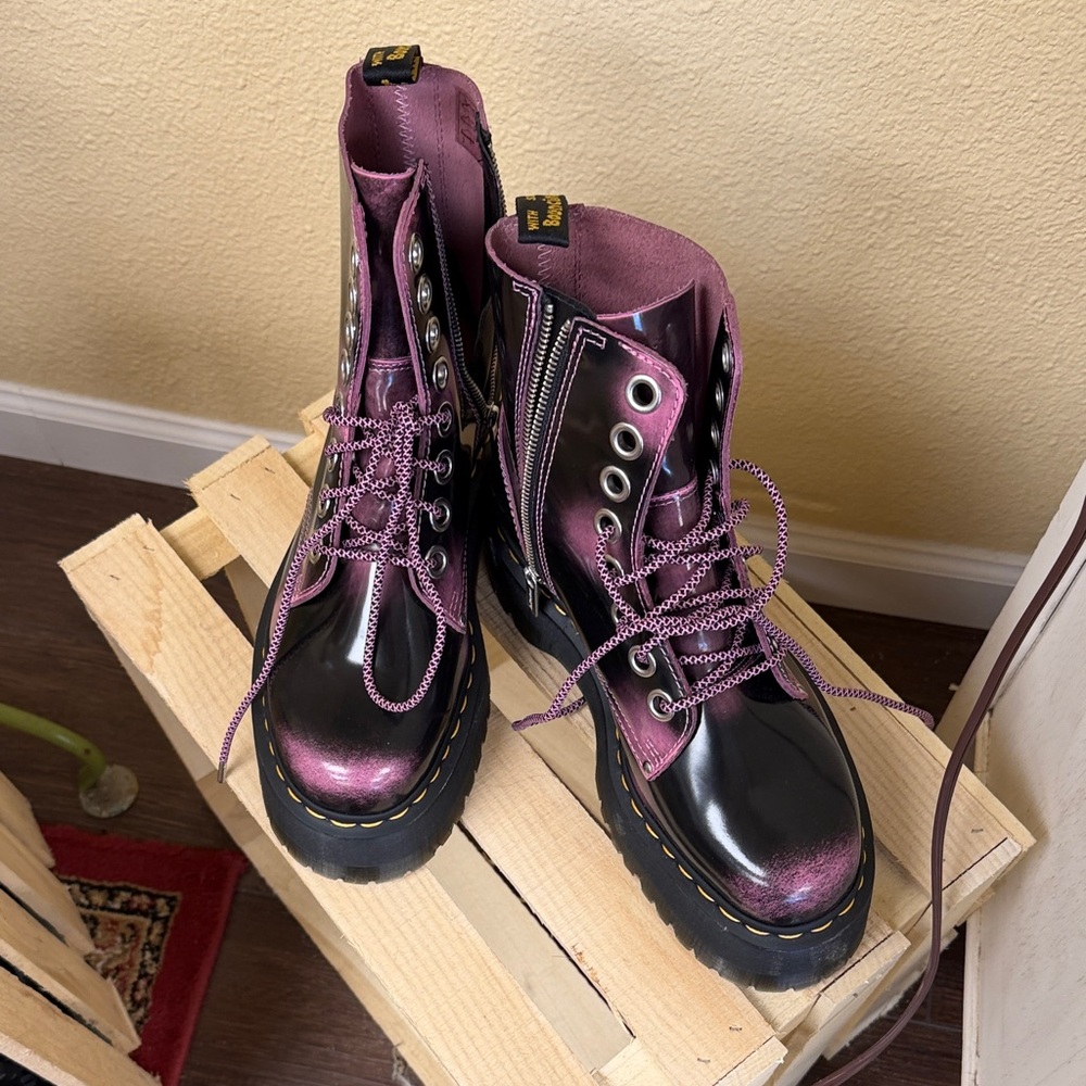 Dr. Martens RARE size 9 Jadon fondant purple pink boots NWT - Picture 5 of 5